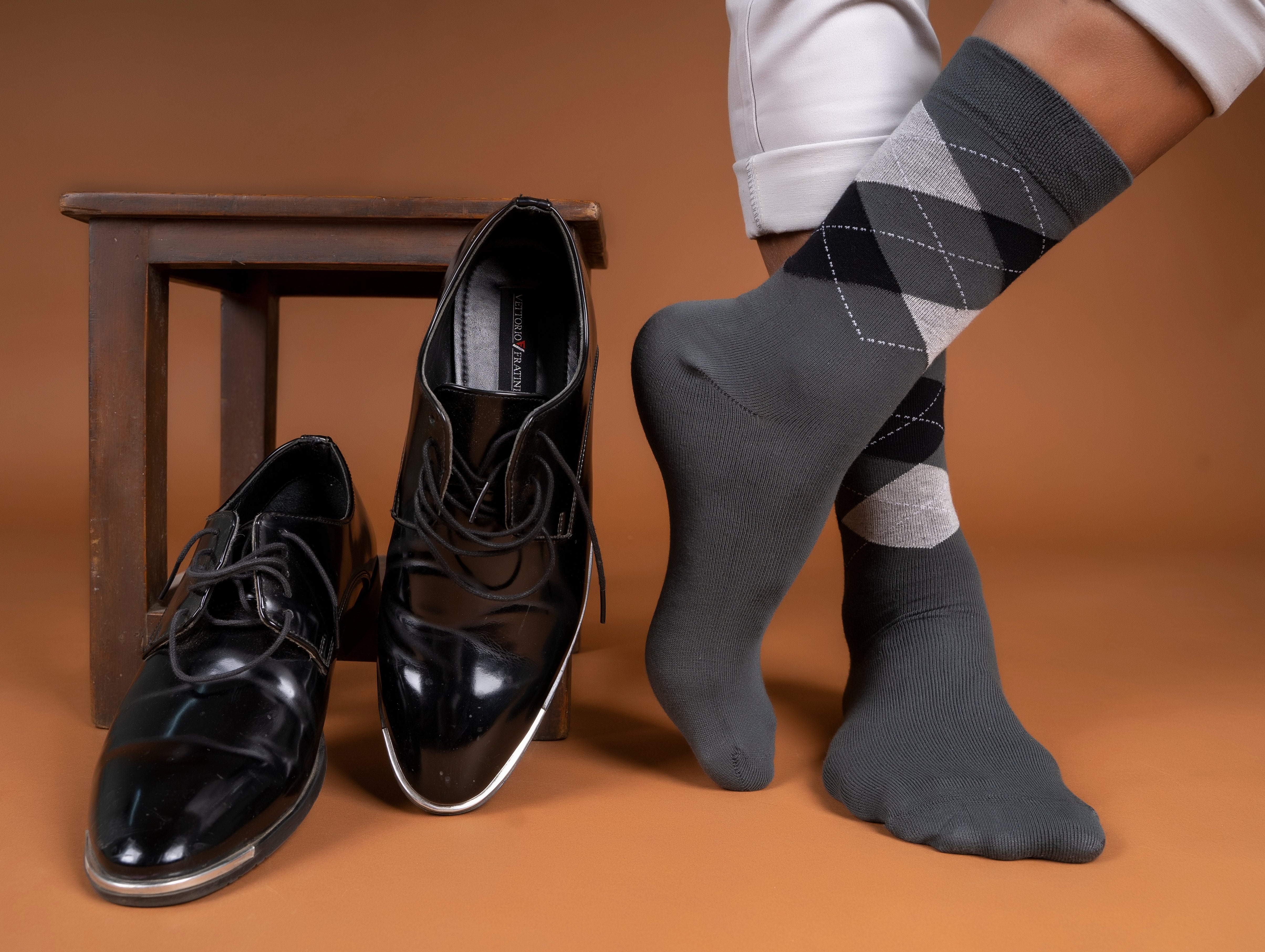 Classic Argyle | Grey | Mid-Calf Socks