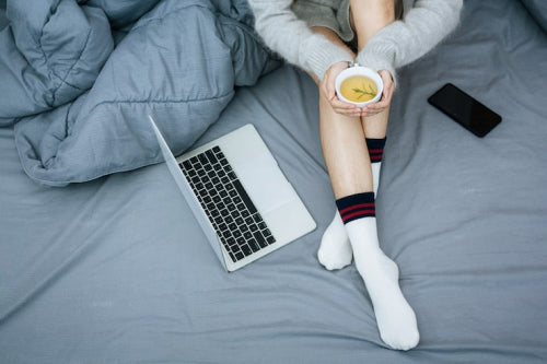 How to Choose Socks for Work, Travel, and Leisure
