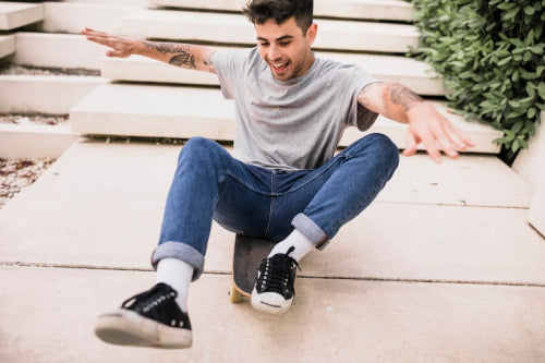 How Crew Socks Complement Casual and Business Style