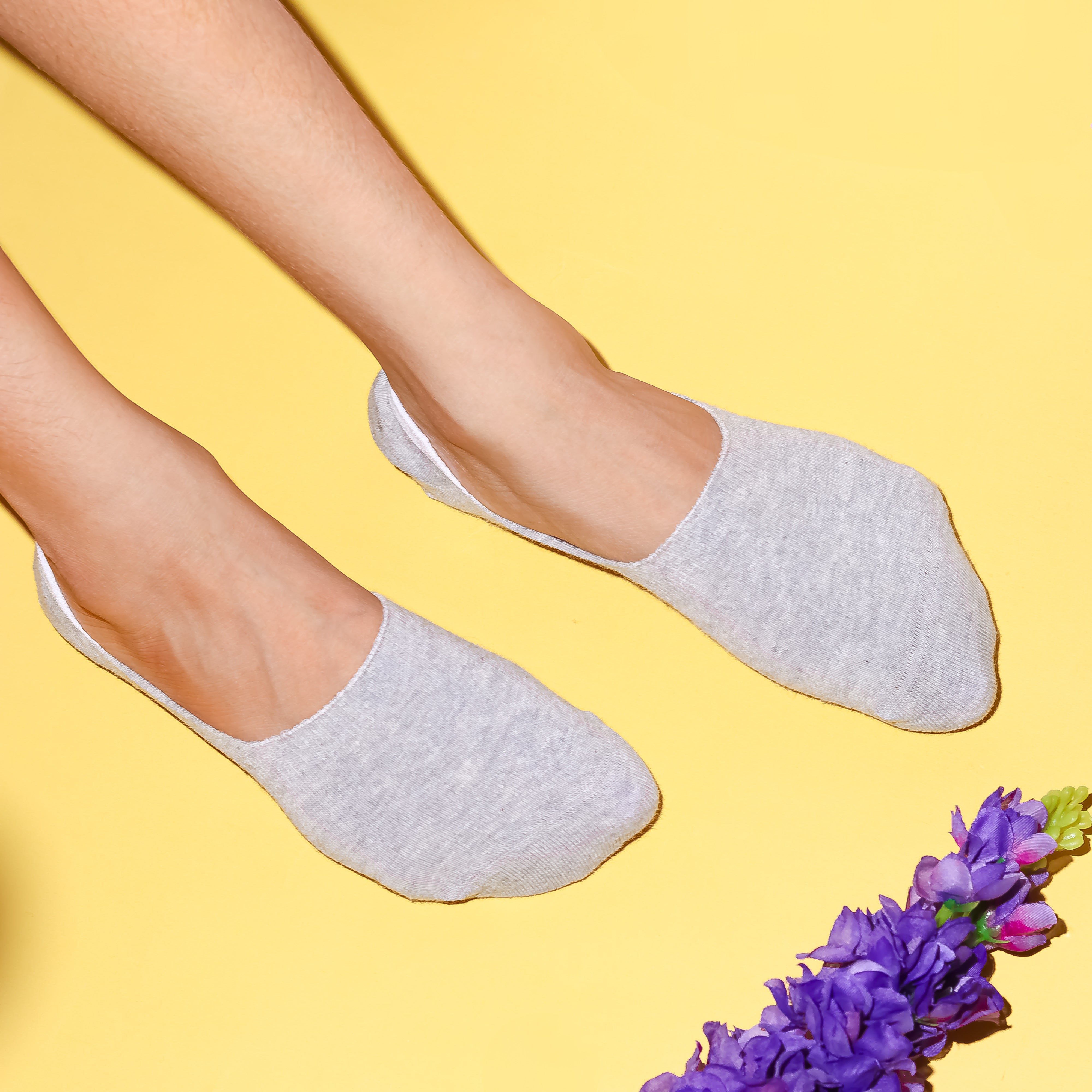 Grey Solid Non-Slip No Show Socks For Women