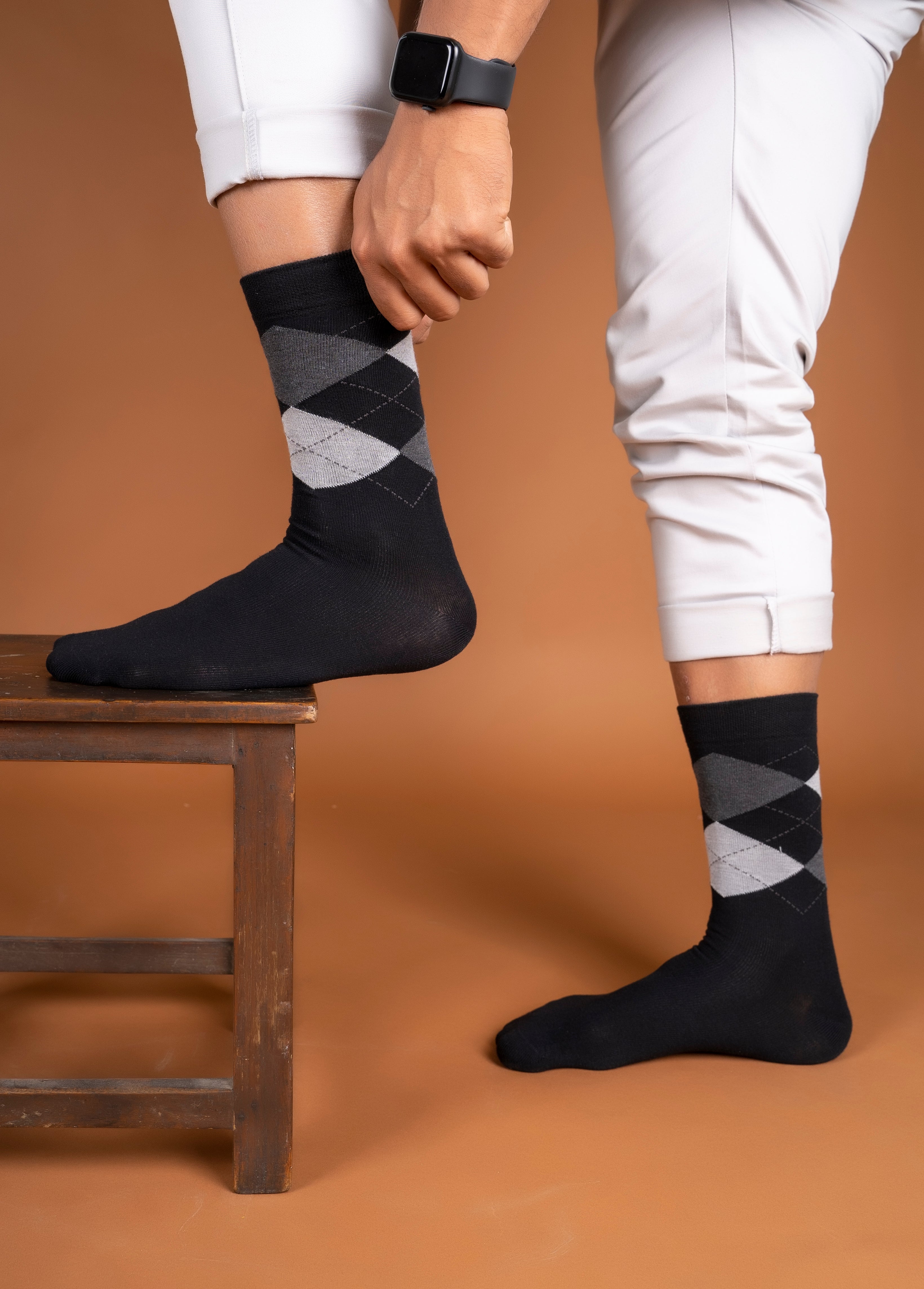 Classic Argyle Socks - Black